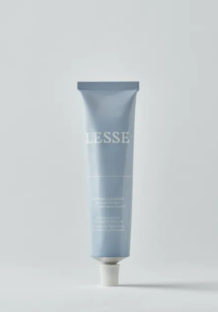 LESSE Refining Cleanser