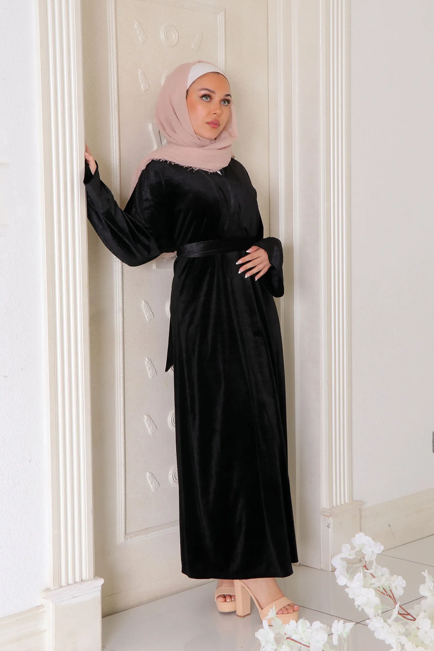 Mariah Velvet Open Abaya- Black